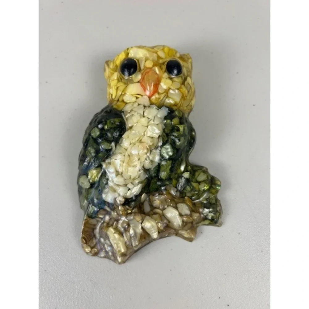 Vintage Tennessee Shell Co Mother of Pearl Vomit Owl Wall Plaque Handcrafted 6